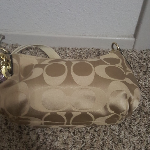 Coach Handbag - Picture 3 of 4